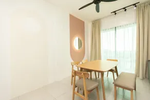 Top F10or Lovely Seaview Swimming Pool Gym Condo - Image 4