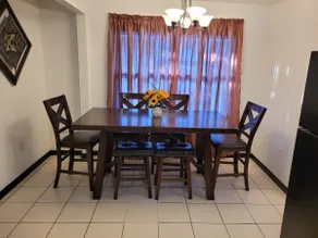 spacious 3 bedroom house - Image 5