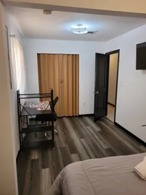 spacious 3 bedroom house - Image 4