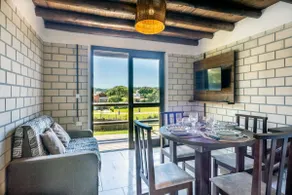 Vikings Village Downtown Praia do Rosa - Chalet 4 - Image 3