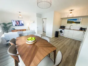 Tranquil luxury two bedroom apartment at the beach - Image 3