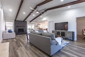 Modern Guesthouse Luxe Retreat- Sleeps 12! - Image 2