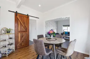 In CBD! 3bed! LOTR Cinema Experience! All Perks! - Image 4