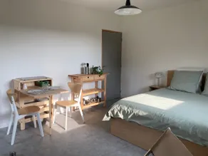 Spacious quiet room for nature lovers - Image 3