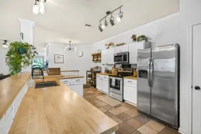 Cowboy Pool, Rockwall, Amazing Family Home - Image 5