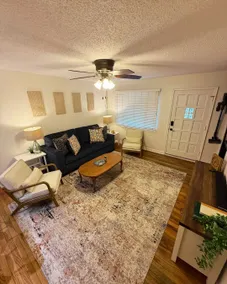 Charming 3 Bedroom Home Downtown Overland Park - Image 5