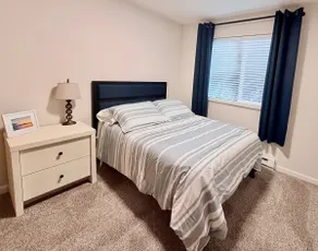 Charming 3BR Duplex Easy Walk to DT Ridgefield - Image 4