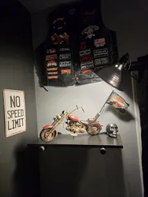 Harley-Davidson Dreams Man Cave - Image 3