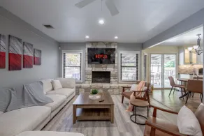 4 bedrm, 2 bath, pool, hot tub near Randolph AFB - Image 3