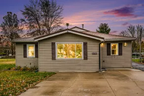 Waterside Retreat with Hot Tub - Image 4