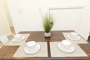 The Modern 2BR Apartment w/ Washer & Dryer - Image 4