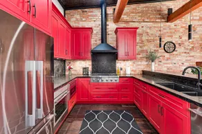 1BR King Suite Overlooking Downtown Collingwood - Image 2