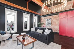 1BR King Suite Overlooking Downtown Collingwood - Image 4