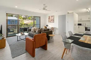 Bright & Cozy 2BR Ocean View w/ Parking - Image 2