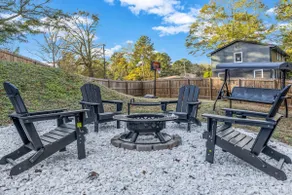 Luxury 4BR Beverly Hills Style Home with Firepit - Image 2