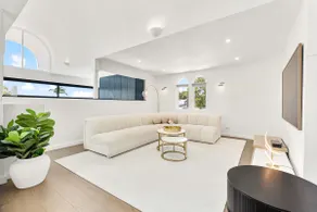 Group & Family 3BR with Game Room, Terrace & Parking - Image 2
