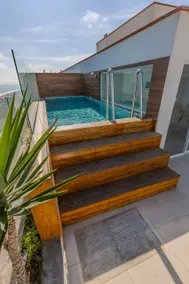 Oceanfront Top View Studio & Rooftop Pool - Image 3