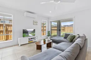 Fresh and Stylish 4BR Getaway Near Local Parklands - Image 2