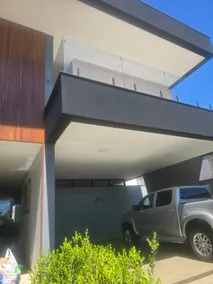 House with pool and hydro - Image 2