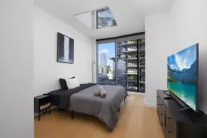 Panoramic Sky Suite High-Rise 3BR 3Bath - Image 5