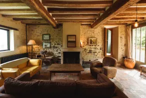 Beautiful farmhouse completely renovated - Image 3