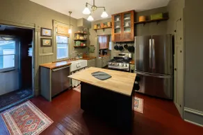 Victorian Hideaway: Near Downtown | Hot Tub + Pets - Image 2