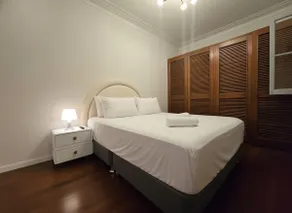 E° |Vip Room|Private Bathroom| Queen Bed|1B QL - Image 4