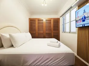 E° |Vip Room|Private Bathroom| Queen Bed|1B QL - Image 2