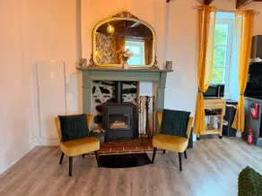 Charming renovated stone cottage in historic village - Image 5