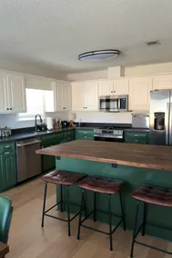 Pine&Palm | 4BR/4BA+4TVs+GameRm+Firepit+Fence+Pets - Image 4