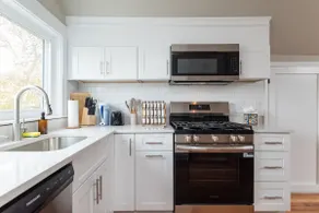 NEW! Modern & Cozy Stay Near Harvard + Parking - Image 3