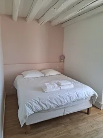 Country house in Lys - Image 4