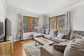 Storybook Home & Hidden Gem in Des Moines - Image 2