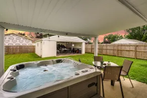 Cozy Ranch King Bed & Pet Friendly - Fenced Yard - Image 3