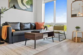 1BR Apt | Rooftop, Gym, Workspace - Image 2