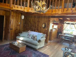 Root-Stone Lodge - Image 4