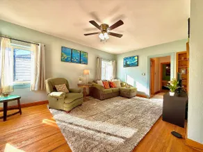 Charming Eclectic Oasis * Fenced Yard + Fire Pit - Image 3
