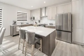 Near Airport | 6 Beds | 3.5 Bath | Garage | AC - Image 4