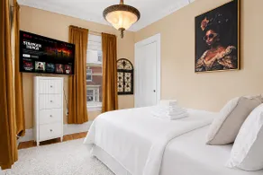 The Garden Wing · Luxury Queen Anne Estate - Image 4