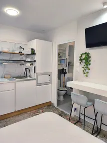 2 air-conditioned studios, terrace, free parking - Image 4