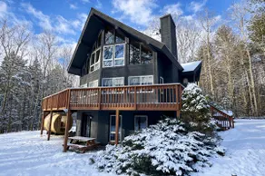 Spacious Family Retreat, A/C, Arcade, EV-Charger - Image 5