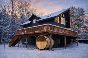 Private, Family-Friendly Chalet, 10 mins to 2 Mtns - Image 5