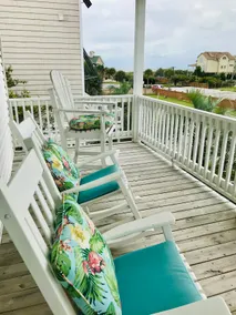 A Bit O'Heaven by Oak Island Accommodations - Image 3