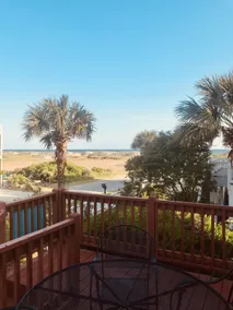 A Bit O'Heaven by Oak Island Accommodations - Image 4