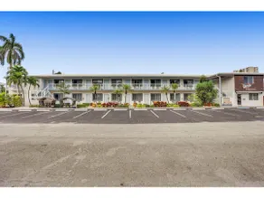 Poolside Escape, Studio w/ Kitchen & Double Beds#8 - Image 2