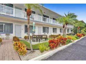 Poolside Escape, Studio w/ Kitchen & Double Beds#8 - Image 3
