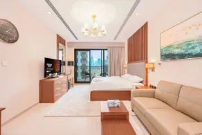 Iconic Luxury | Burj Khalifa | Junior Suite - Image 2