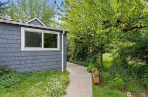 Casita on 5th - Pet Friendly Duplex near Downtown - Image 2