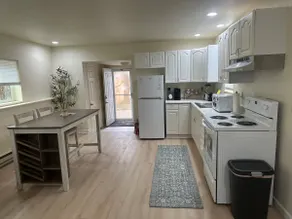 Casita on 5th - Pet Friendly Duplex near Downtown - Image 4
