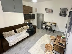 Beautiful 2-room ground floor quiet and wooded - Image 2